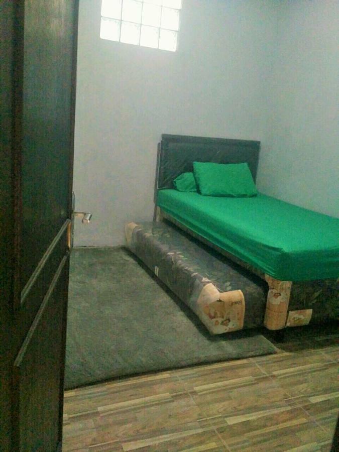 Homestay Bumi Asri III Cikutra Бандунг Экстерьер фото