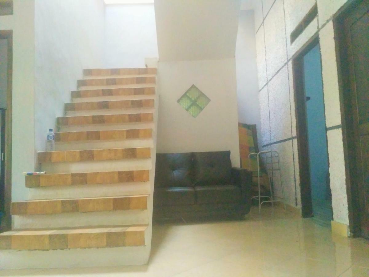 Homestay Bumi Asri III Cikutra Бандунг Экстерьер фото