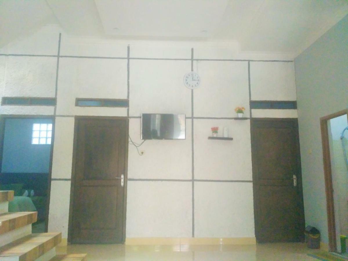 Homestay Bumi Asri III Cikutra Бандунг Экстерьер фото